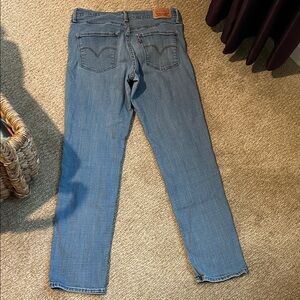 Levi’s 312 shaping slim jeans